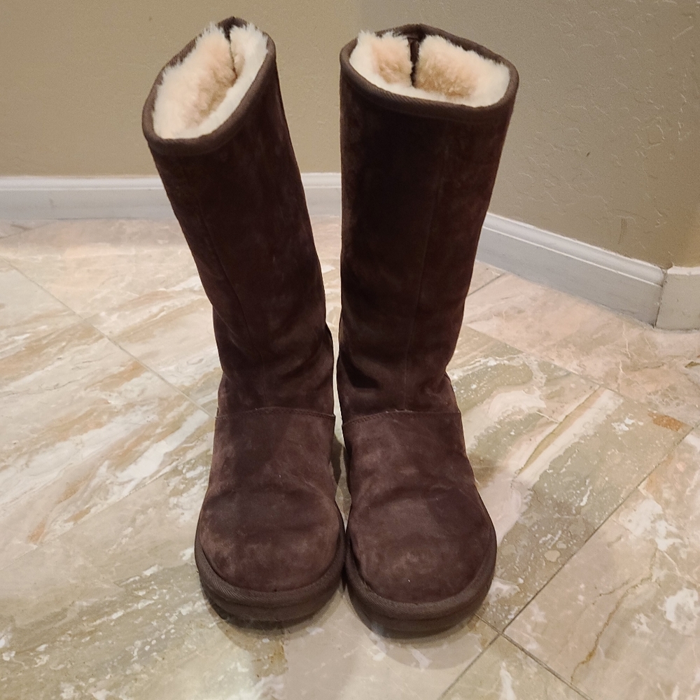 Ugg tall chocolate boots with zipper on back - Picture 2 of 4